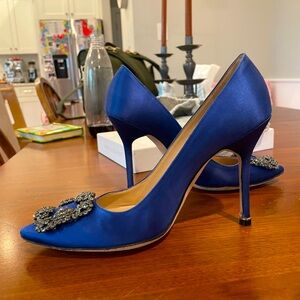 Manolo Blahnik HANGISI, Blue Satin Jewel Buckle Pumps, Size 38